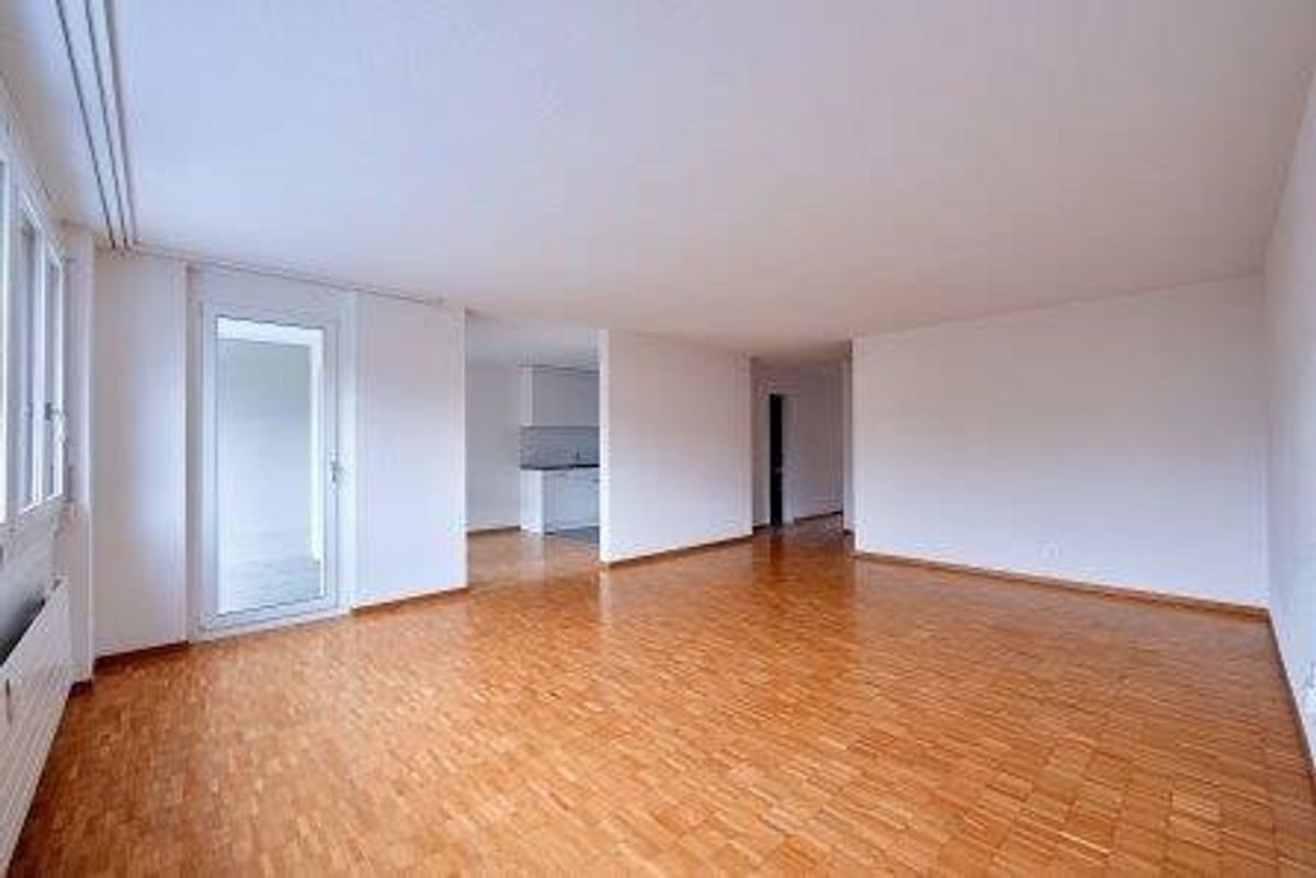 Stilvoll wohnen: 3.5-Zimmerwohnung mit Lift und Balkon - 1