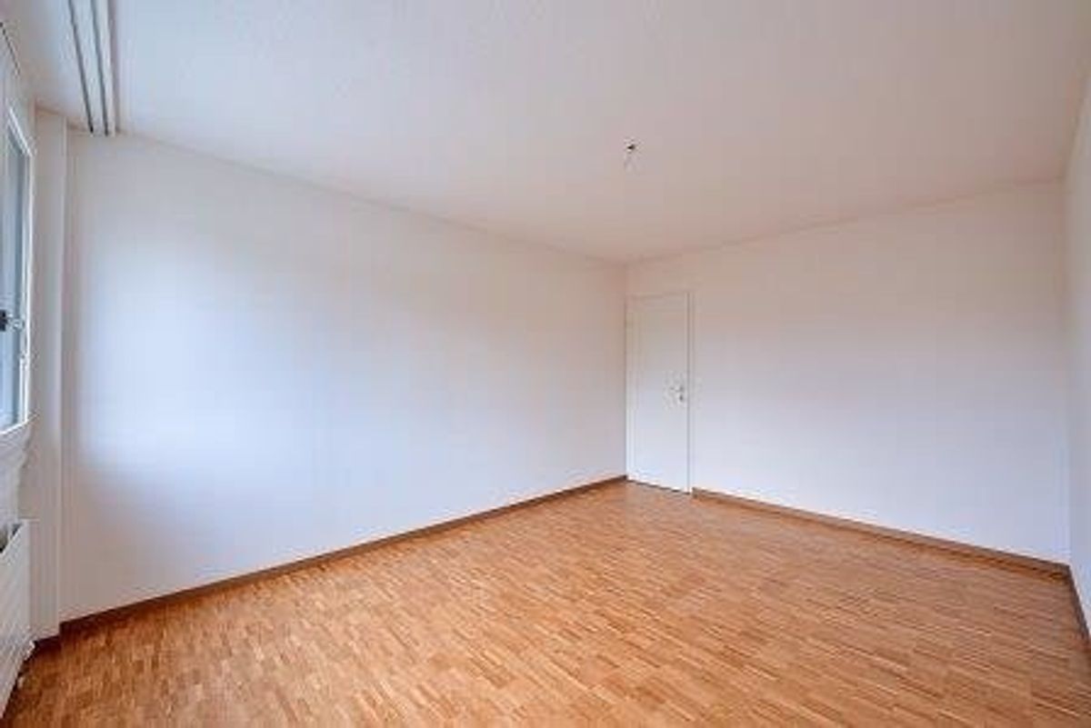 Stilvoll wohnen: 3.5-Zimmerwohnung mit Lift und Balkon - 4