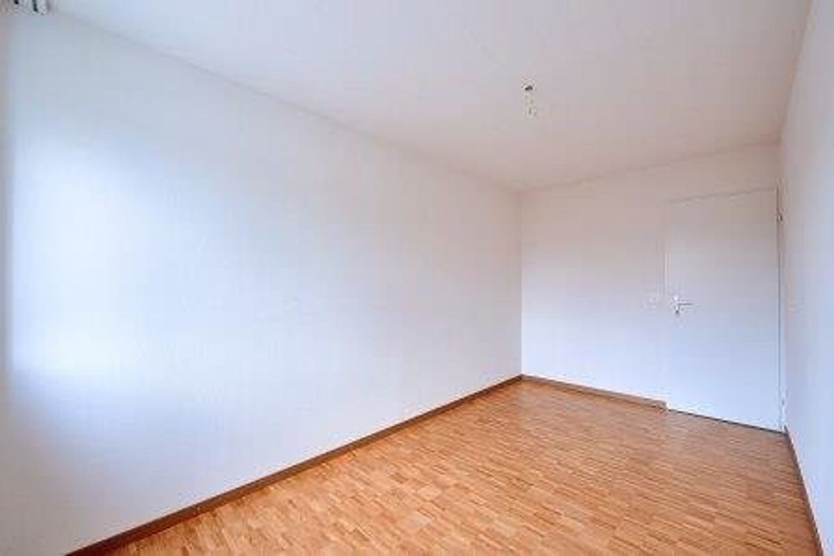 Stilvoll wohnen: 3.5-Zimmerwohnung mit Lift und Balkon - 6