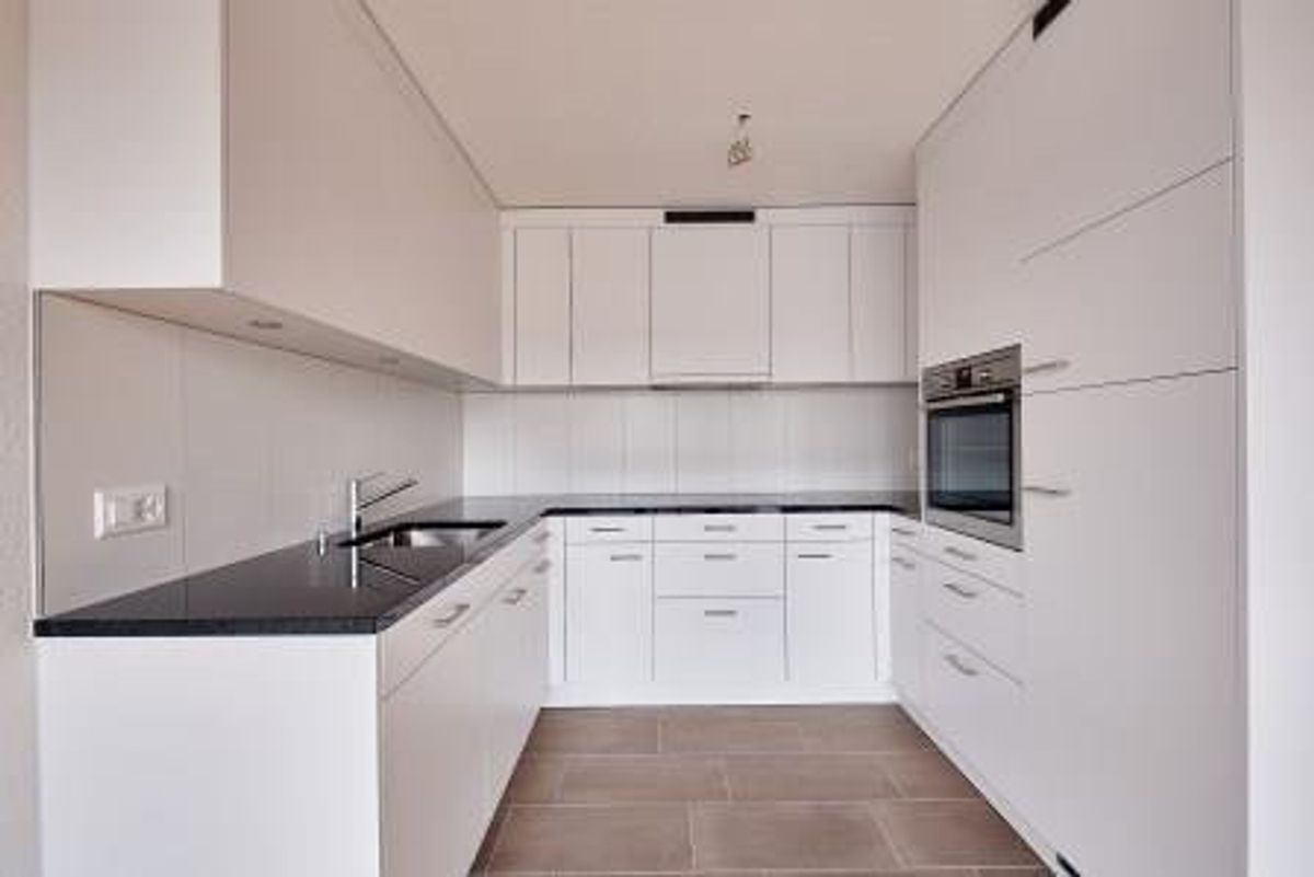 Stilvoll wohnen: 3.5-Zimmerwohnung mit Lift und Balkon - 7