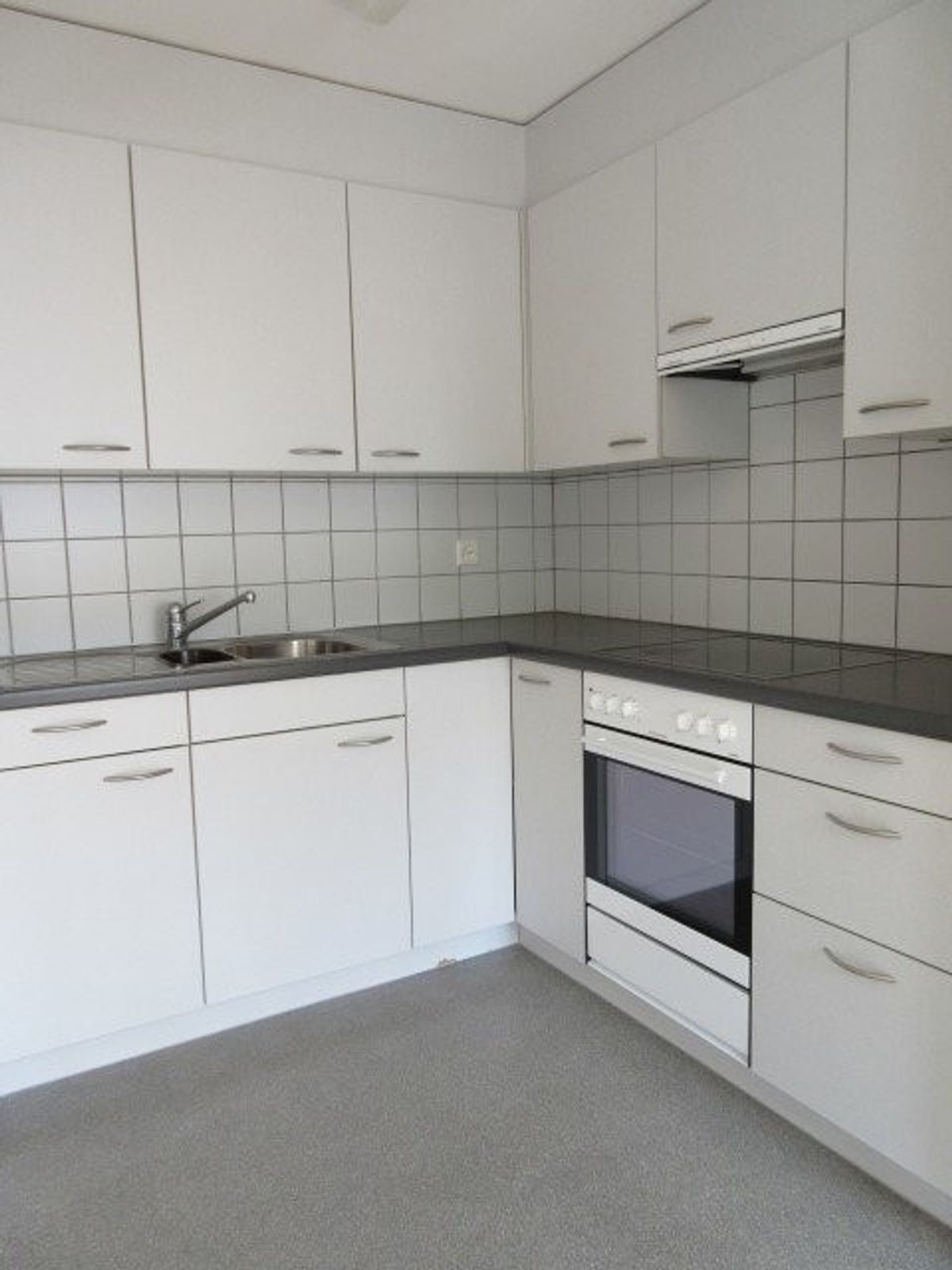 3.5-Zimmerwohnung mit Balkon und Parkplatzoption - 3