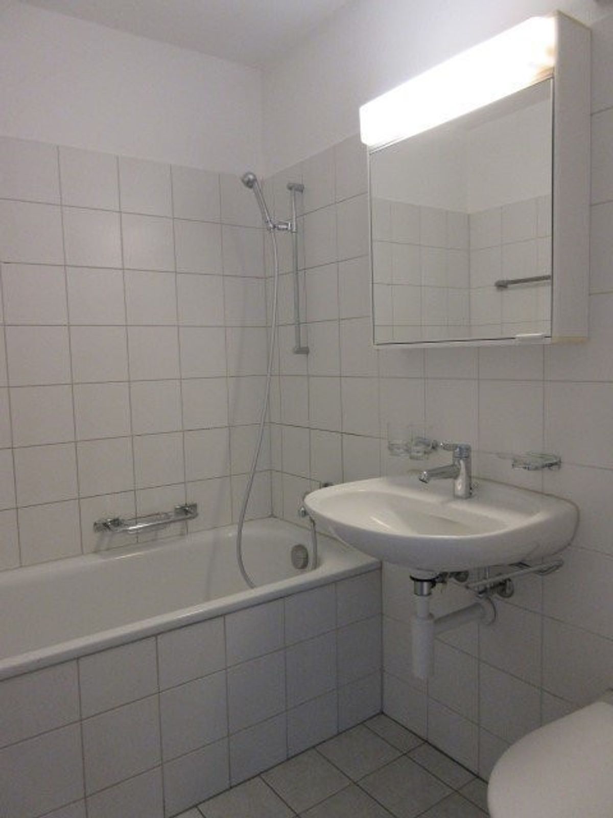 3.5-Zimmerwohnung mit Balkon und Parkplatzoption - 4