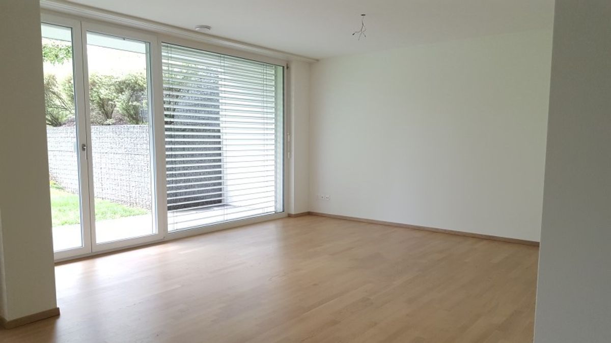 Schöne, neuwertige 3.5-Zimmerwohnung im 2.Obergeschoss - 2