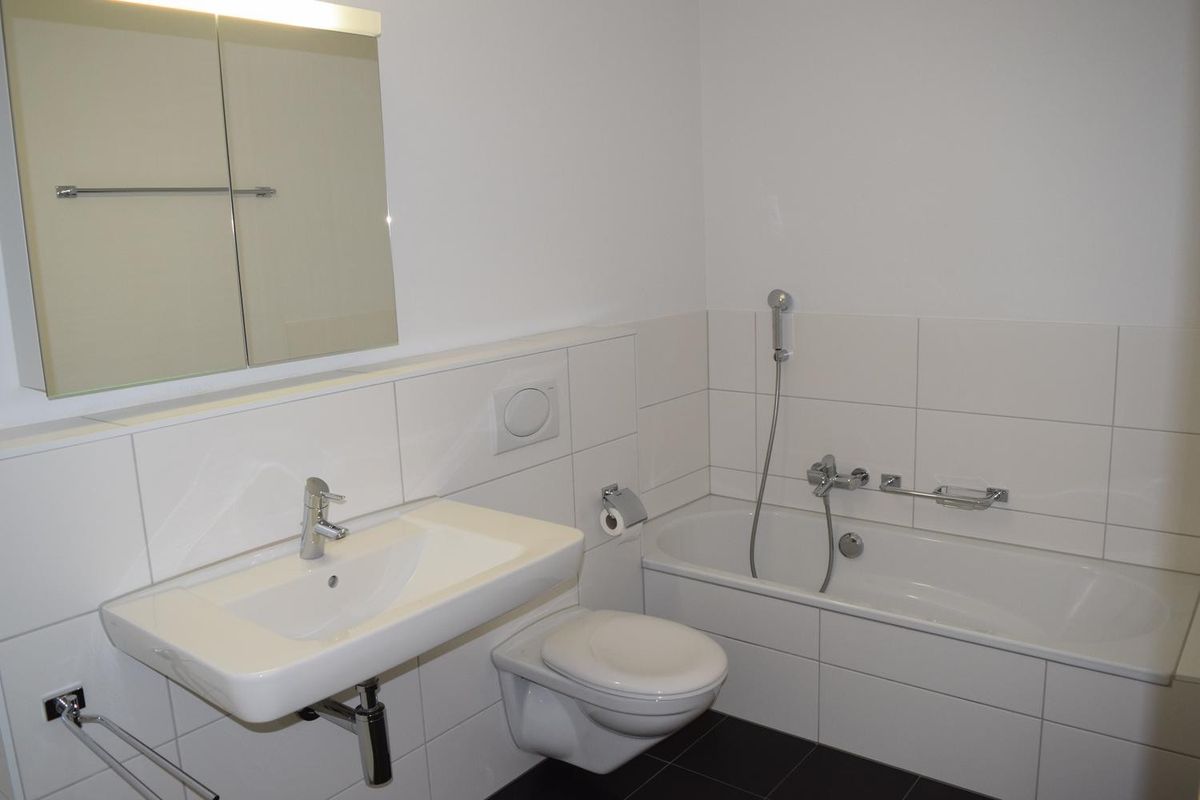 Schöne, neuwertige 3.5-Zimmerwohnung im 2.Obergeschoss - 7