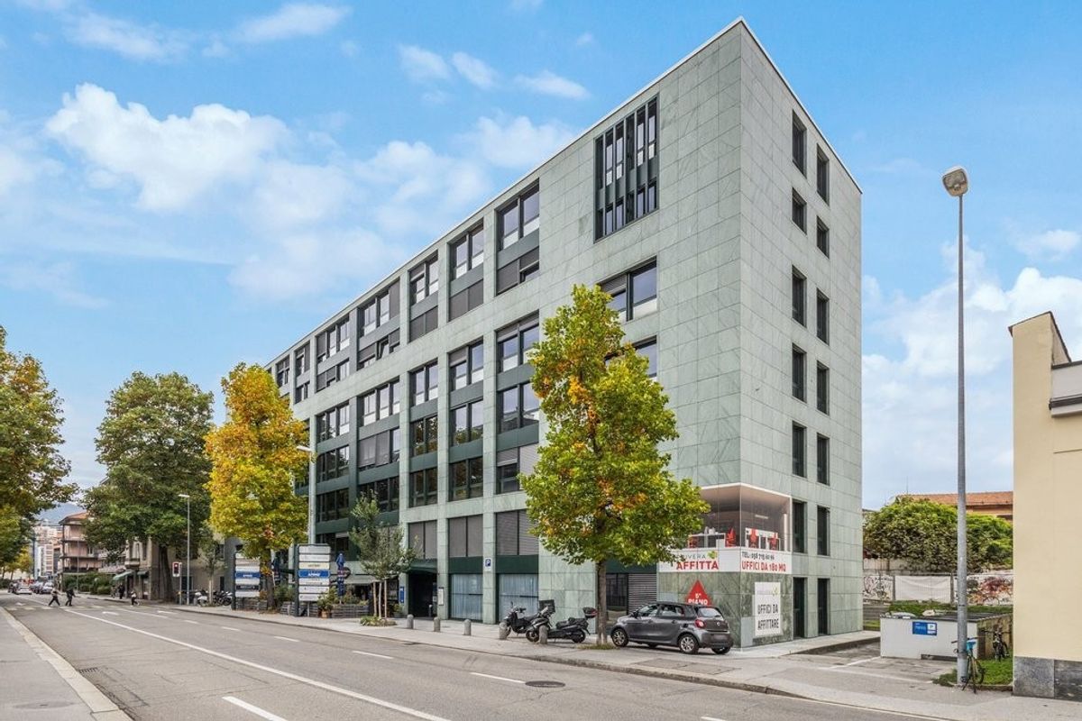 Affittasi moderno e luminoso ufficio in centro Lugano - 0