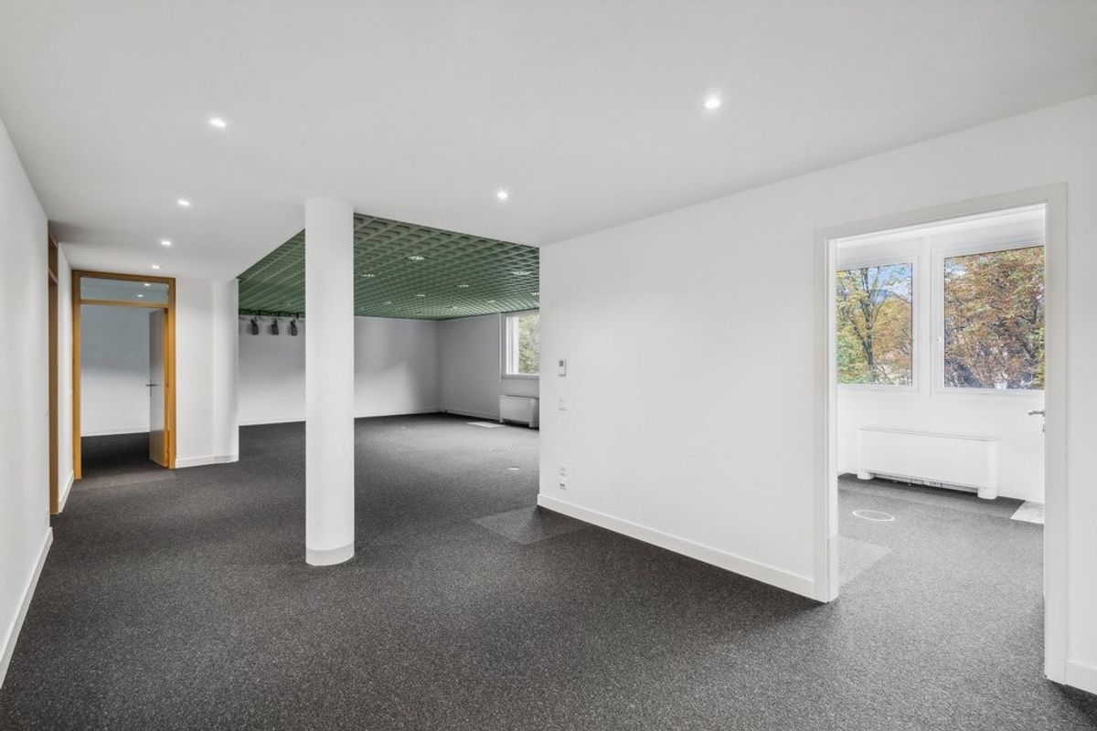 Affittasi moderno e luminoso ufficio in centro Lugano - 1