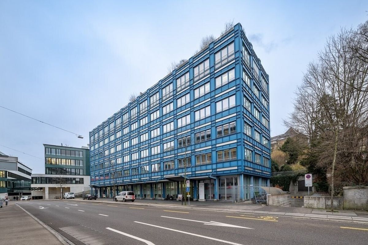 Einstellplätze an zentraler Lage zu vermieten - 0