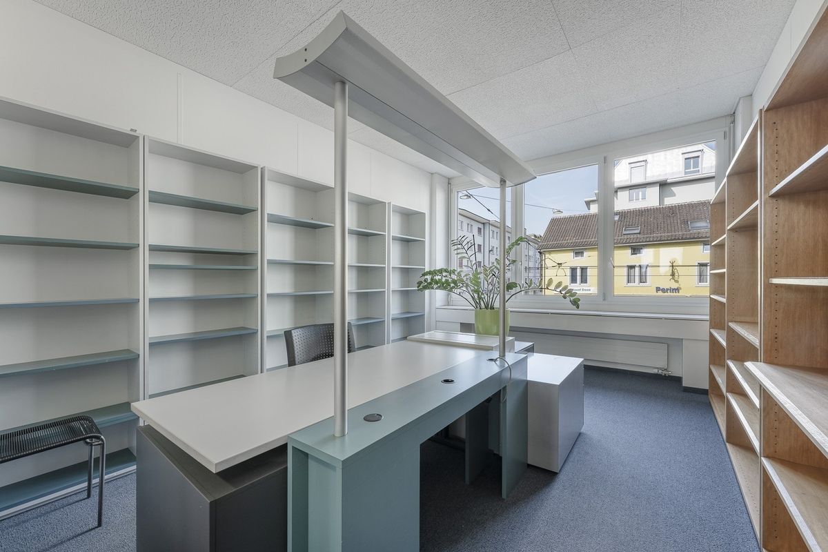 Bezugsbereite Fläche mit Dachterrasse mitten in Oerlikon - 4