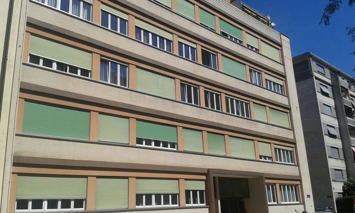 Votre parking à la Servette pour une petite voiture (type Smart) - 0