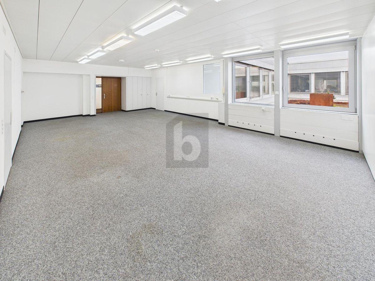 GROSSZÜGIG UND PRAKTISCH GELEGEN (BÜRO 4.27) - 2