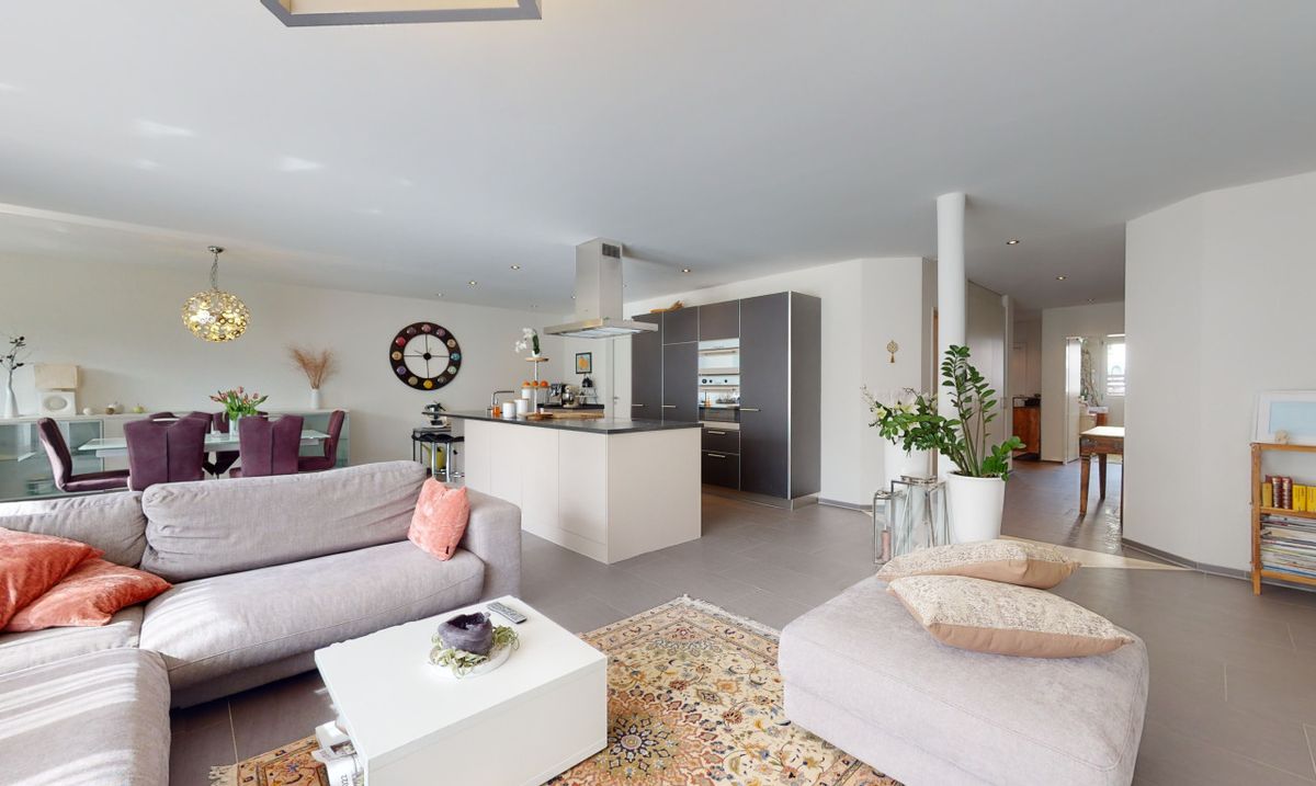 Modernes 5.5 Zimmer Reiheneckhaus mit Garten und Sauna - 2