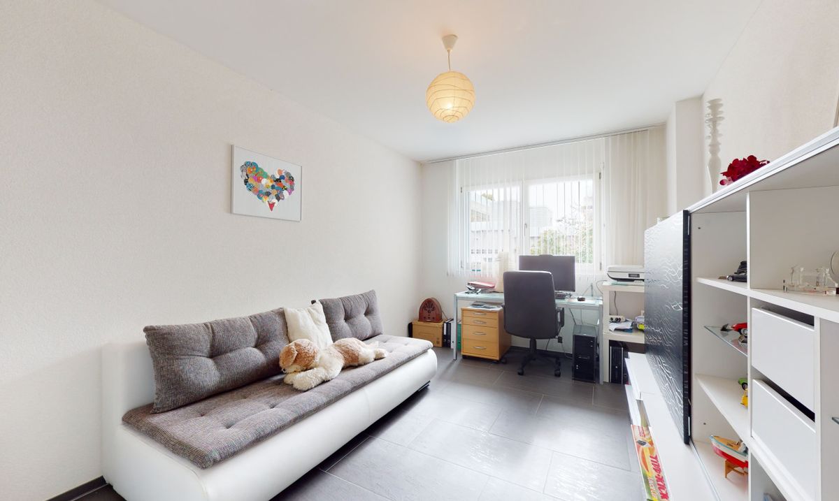 Modernes 5.5 Zimmer Reiheneckhaus mit Garten und Sauna - 4