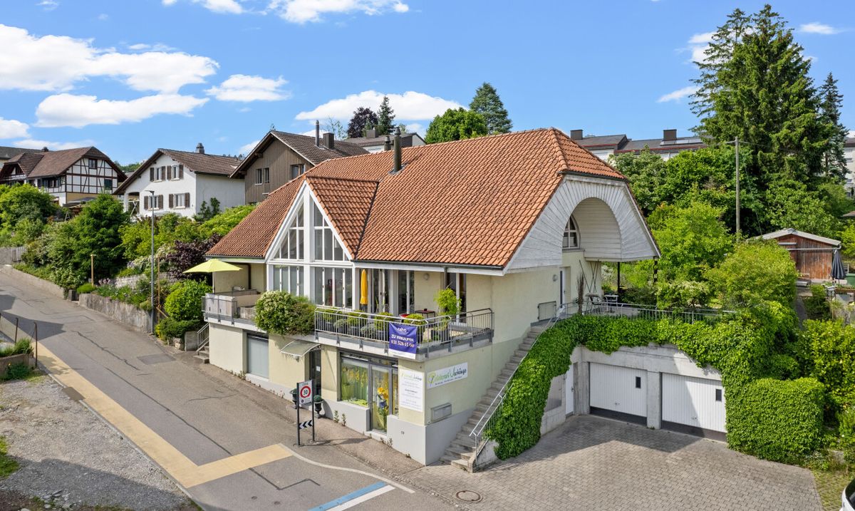 Zweifamilienhaus mit Atelier an zentraler Lage in Orpund bei Biel BE - 0
