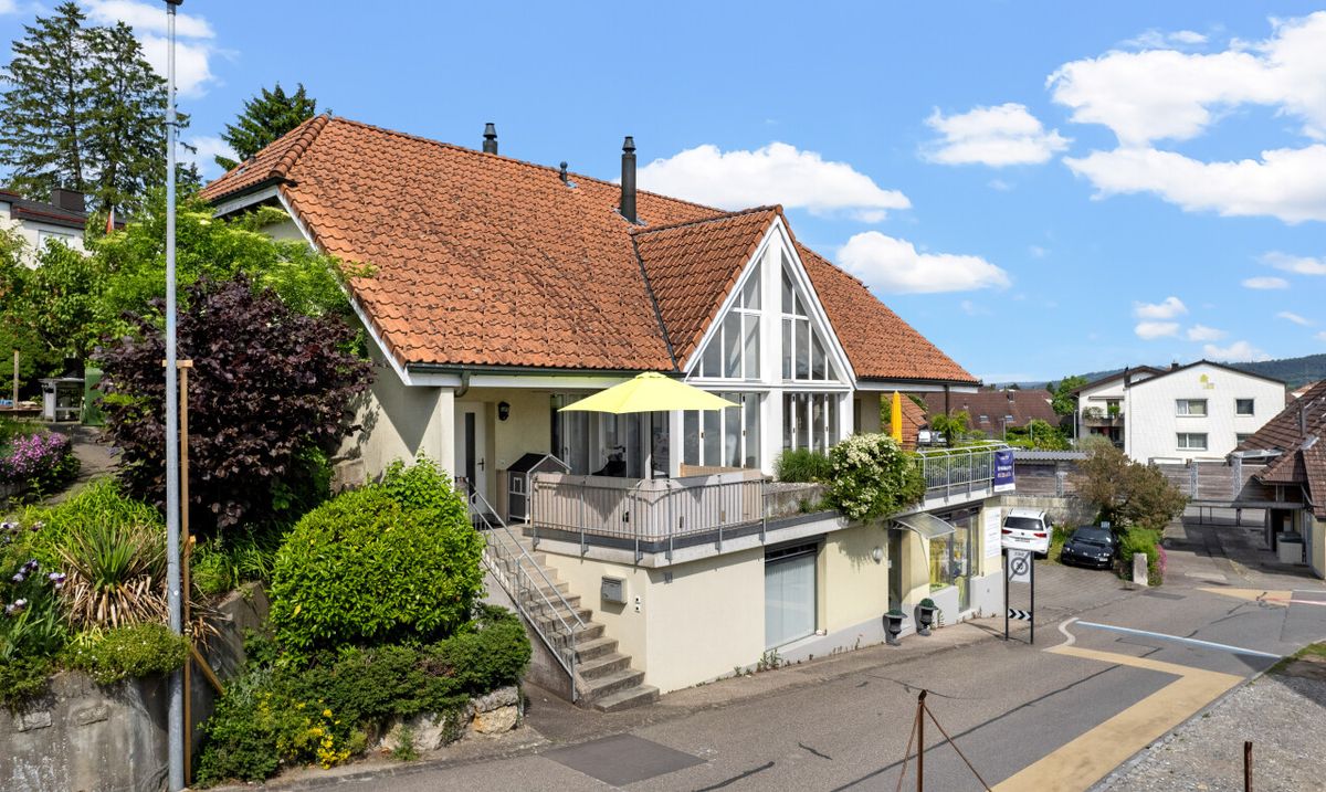 Zweifamilienhaus mit Atelier an zentraler Lage in Orpund bei Biel BE - 1