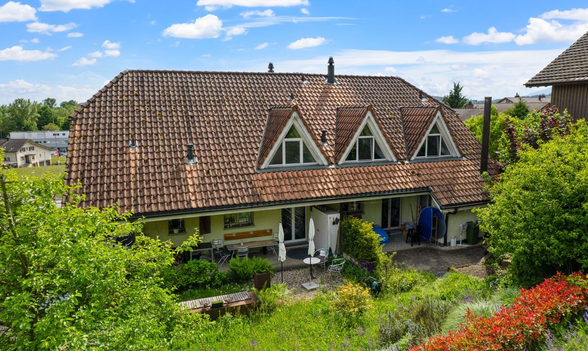 Zweifamilienhaus mit Atelier an zentraler Lage in Orpund bei Biel BE - 2