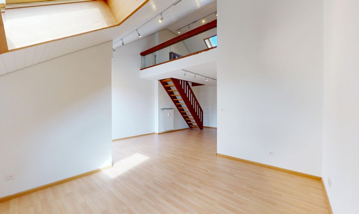 Stilvolle 2.5-Zimmer-Attikawohnung mit Balkon in Riehen - 0