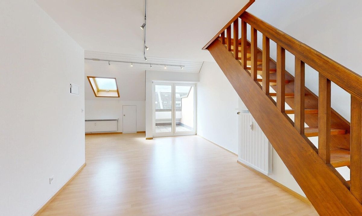 Stilvolle 2.5-Zimmer-Attikawohnung mit Balkon in Riehen - 3