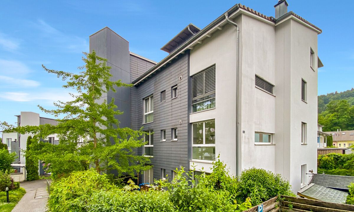 4.5-Zimmer Wohnung mit hellem Wohnambiente und 25 m2 grossem Balkon - 2