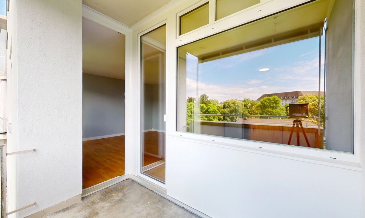 Modern renovierte 3.5-Zimmer-Wohnung mit Weitblick ins Grüne in Basel - 8