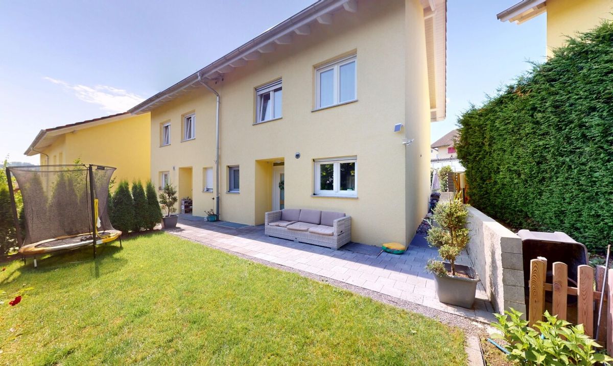 Familientraum mit Whirlpool, Garten, Terrassen und viel Platz - 2