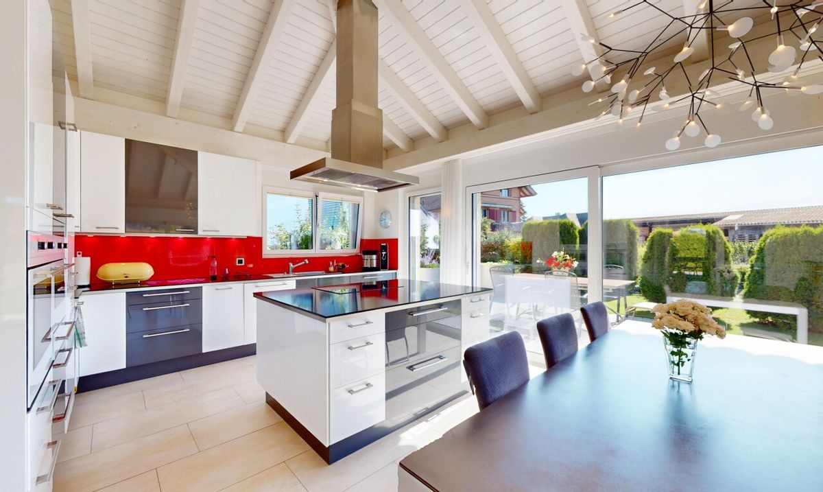 Elegantes Einfamilienhaus mit Garten und Carport für Wohnmobil - 4