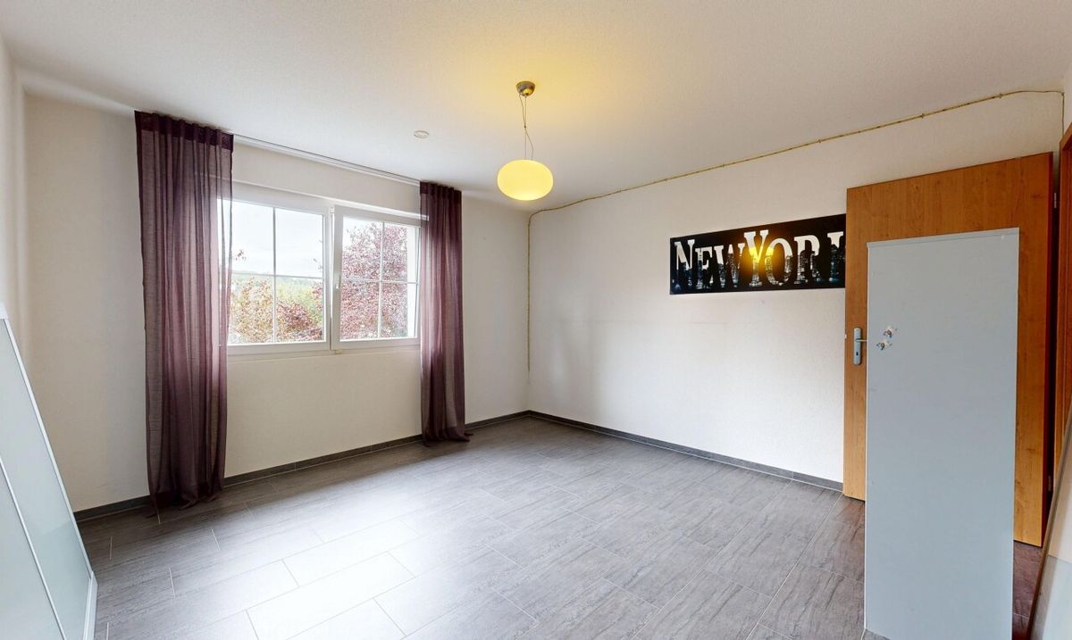Geräumiges Doppeleinfamilienhaus an ruhiger Lage - 8