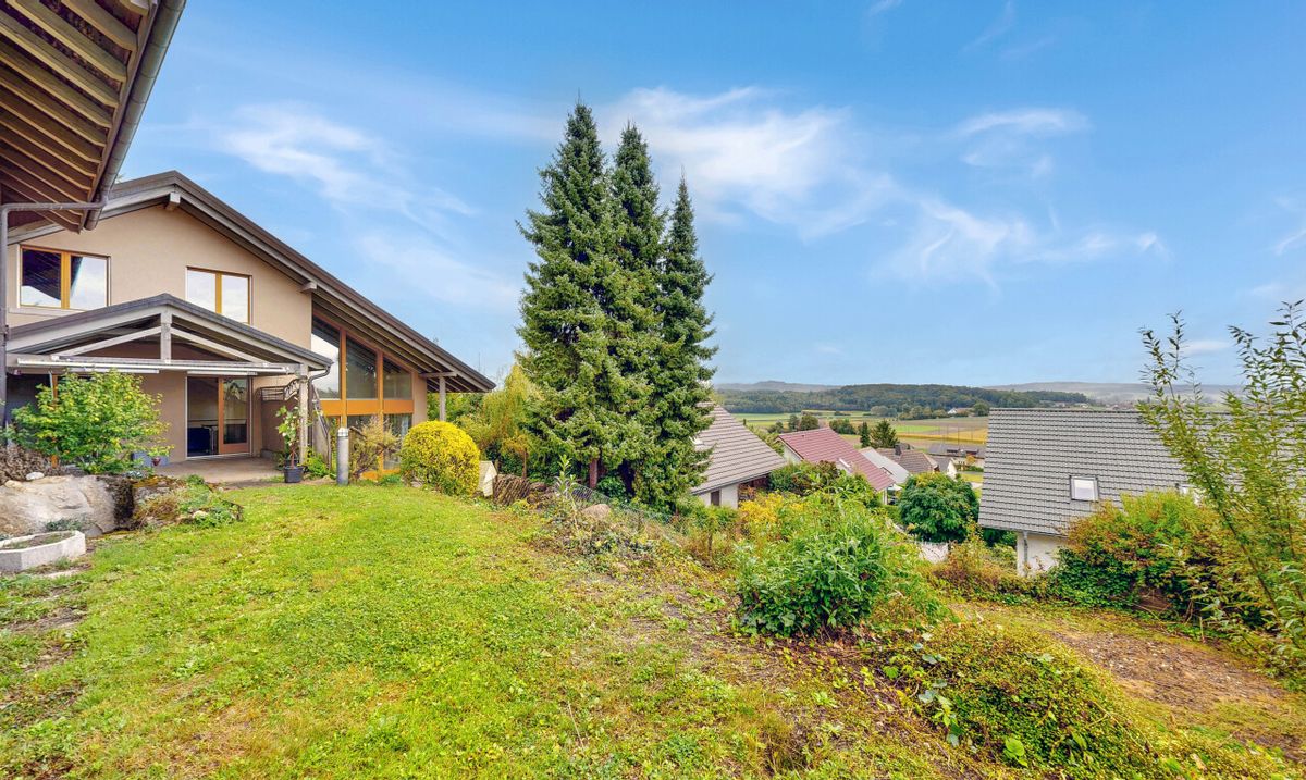 7-Zimmer-Einfamilienhaus an ruhiger Lage mit Garten und Weitblick - 0