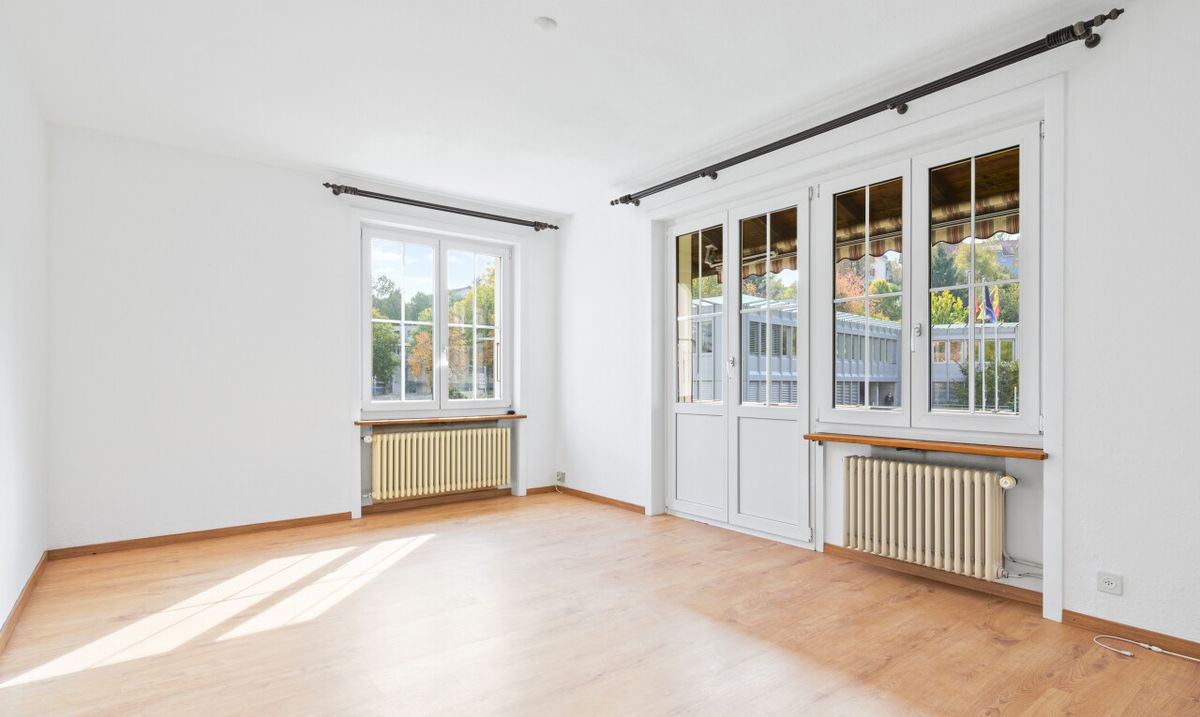 Freistehendes Einfamilienhaus mit Potenzial im Zentrum von Ittigen - 6