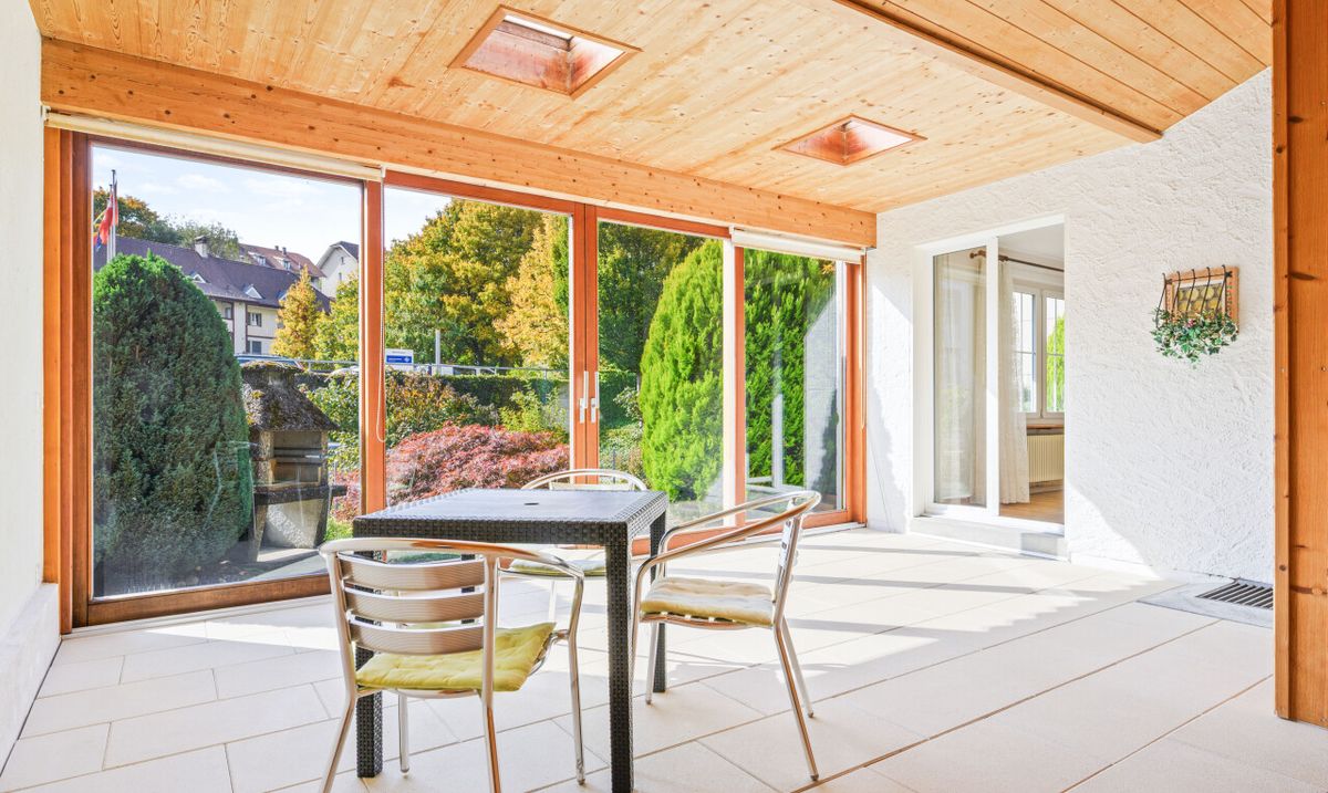 Freistehendes Einfamilienhaus mit Potenzial im Zentrum von Ittigen - 9