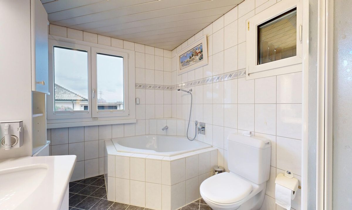 Charmantes 4.5 Zimmer Einfamilienhaus mit grossem Garten inkl. Teich - 9