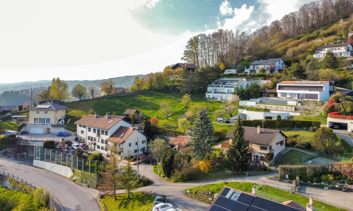 Baugrundstück mit Panoramablick auf See und Alpen - 10