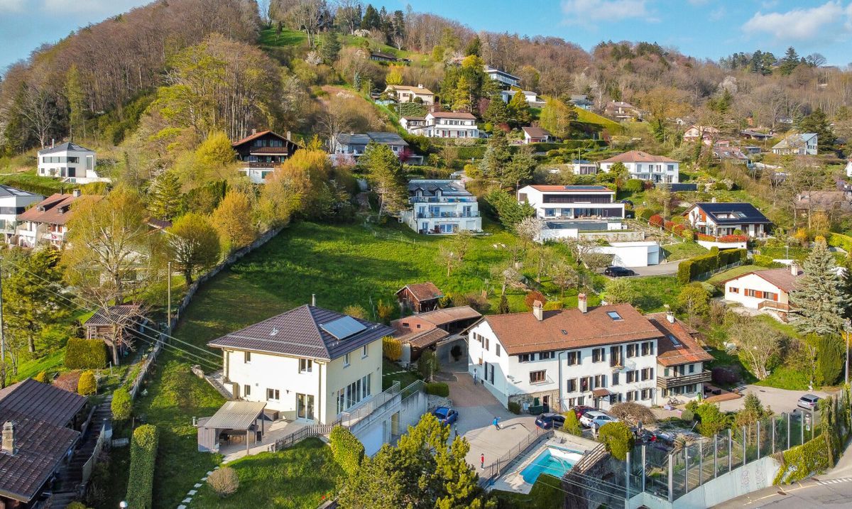 Baugrundstück mit Panoramablick auf See und Alpen - 11