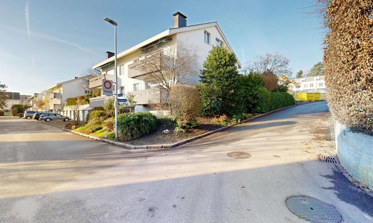 Wohnkomfort in Oberwil: Renovierte 3.5-Zimmer-Wohnung - 0