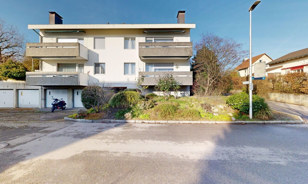 Wohnkomfort in Oberwil: Renovierte 3.5-Zimmer-Wohnung - 2