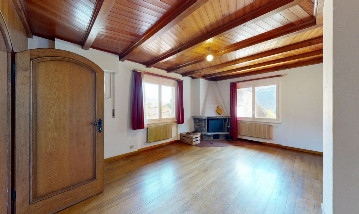 Mehrfamilienhaus mit grossem Potenzial in Veyras - 0
