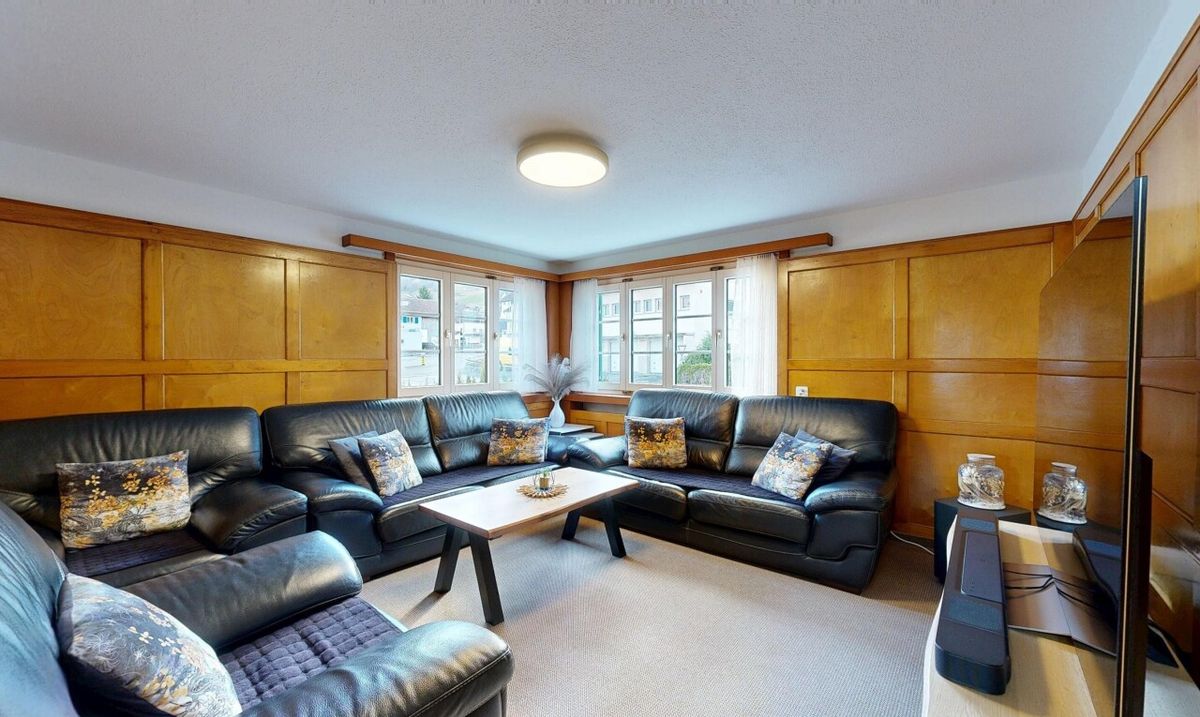Freistehendes 6.5 Zimmer Einfamilienhaus mit Garten in Wangs - 1