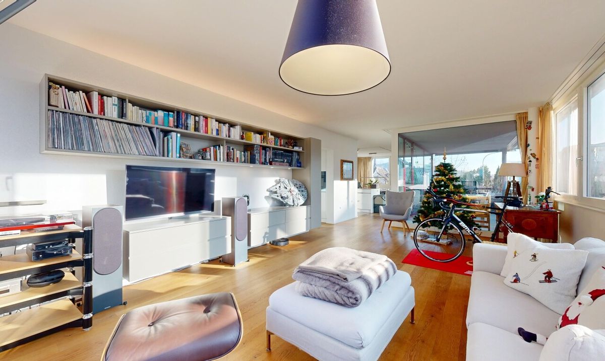 Grosszügige, lichtdurchflutete 4.5-Zimmer-Wohnung in Adliswil - 0