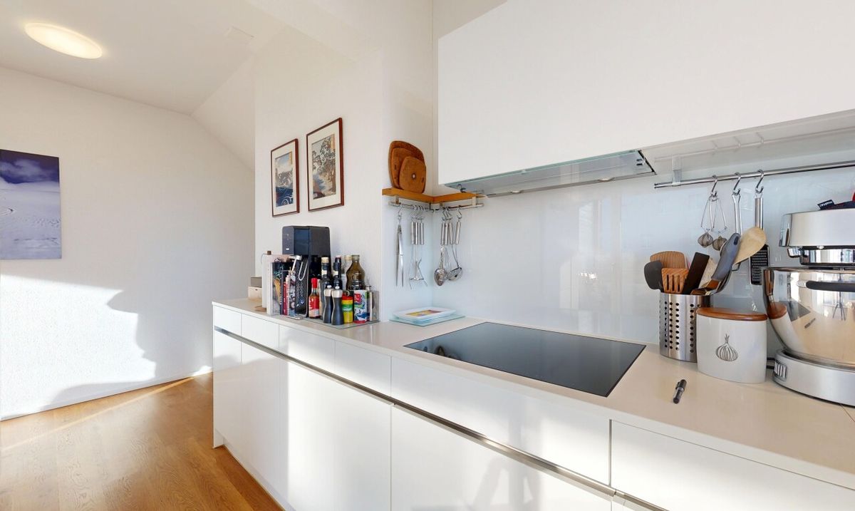 Grosszügige, lichtdurchflutete 4.5-Zimmer-Wohnung in Adliswil - 4