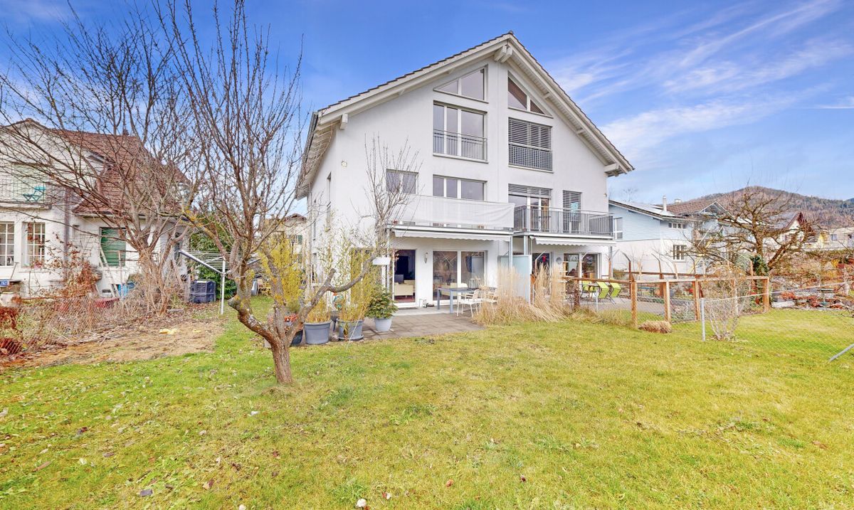 Familienfreundliche Doppelhaushälfte mit Garten und Niesenblick - 1