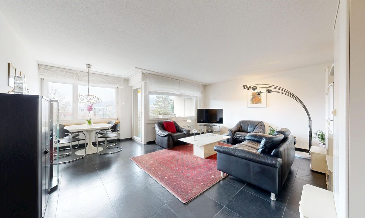 Helle 3.5 Zimmer-Wohnung mit Balkon und Garage in Schönenwerd - 0