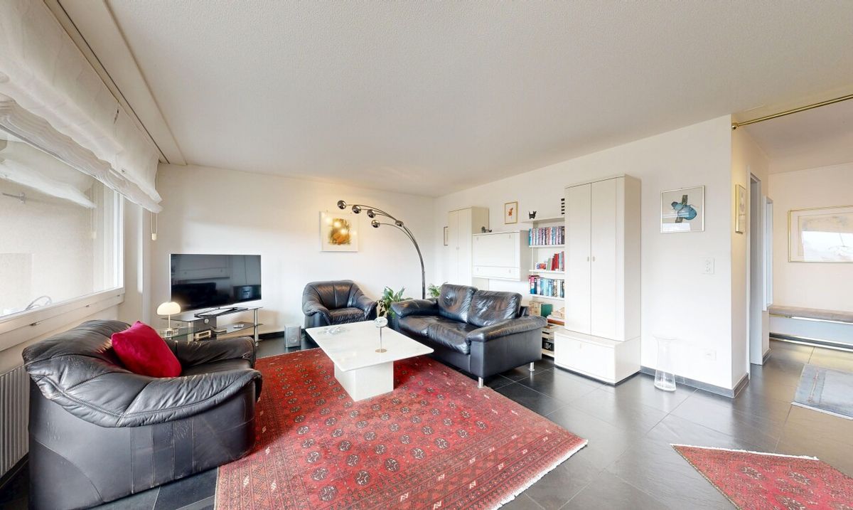 Helle 3.5 Zimmer-Wohnung mit Balkon und Garage in Schönenwerd - 1