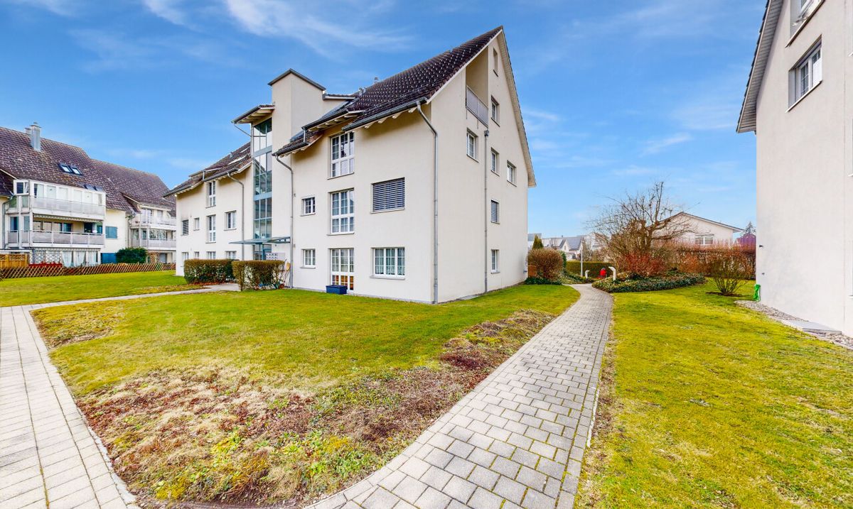 Sonnendurchflutete 3.5-Zimmer Dachgeschosswohnung mit Weitblick - 0