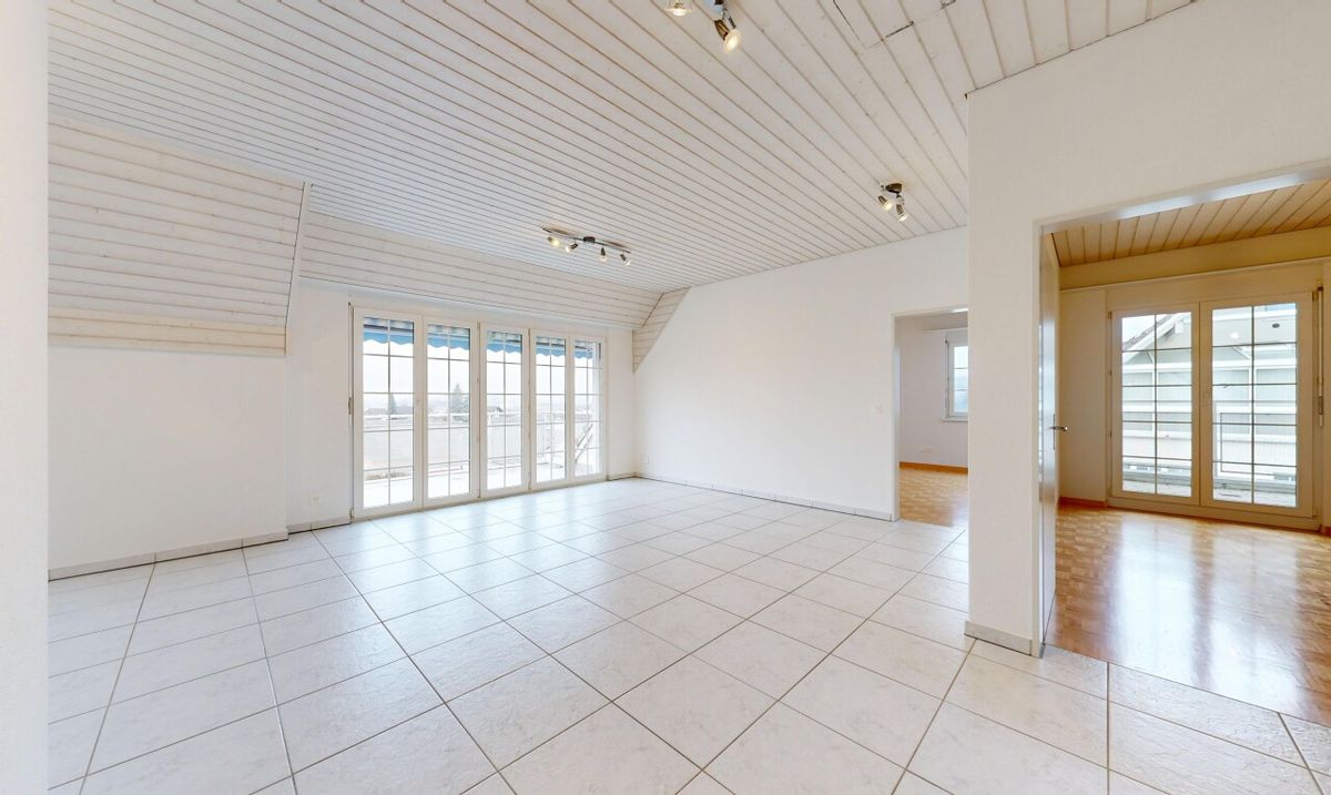 Sonnendurchflutete 3.5-Zimmer Dachgeschosswohnung mit Weitblick - 3