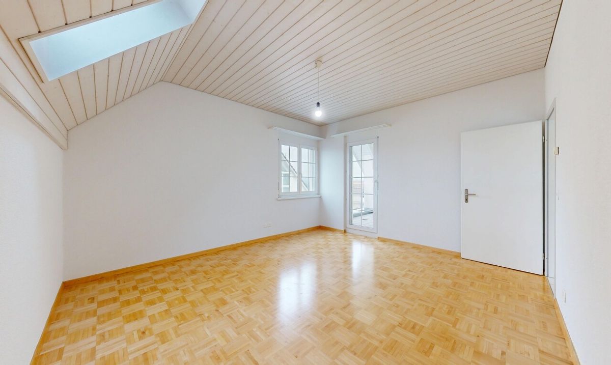 Sonnendurchflutete 3.5-Zimmer Dachgeschosswohnung mit Weitblick - 6