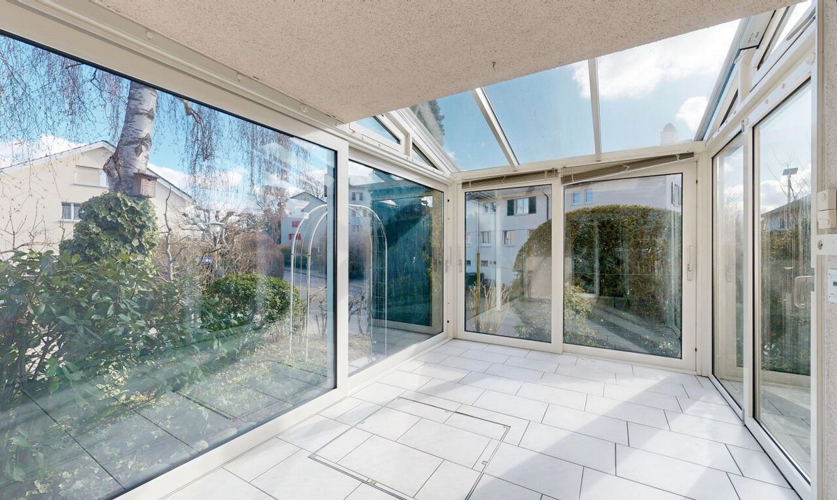 Attraktives 5-Zimmer-Reiheneckhaus in der Stadt Winterthur - 1