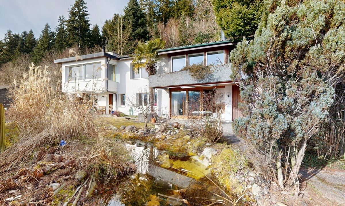 Familienparadies am Südhang mit Weitsicht und Bauland - 0