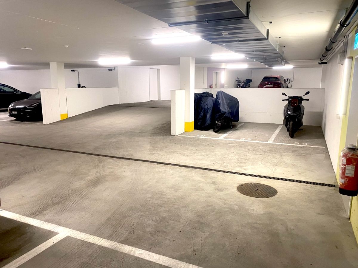 Moto Hallenplatz - 2