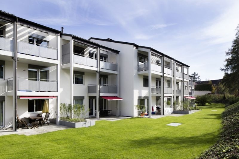 Einstellplatz an der Aubrigstrasse in Thalwil zu vermieten - 1