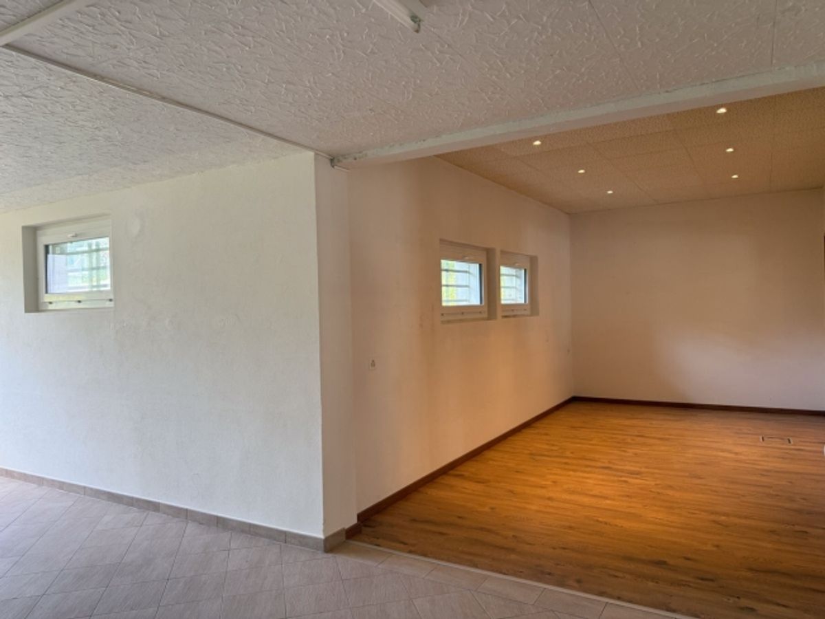 Local commercial polyvalent de 122m2 avec sous-sol et parkings - 6