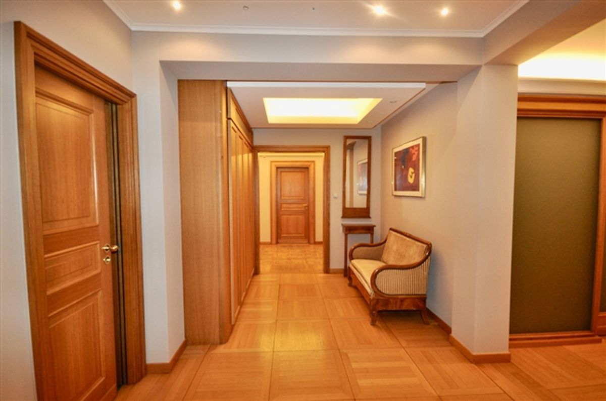 Elegantes Büro / Elegante repräsentative Wohnung in Zentrum von Lugano - 12